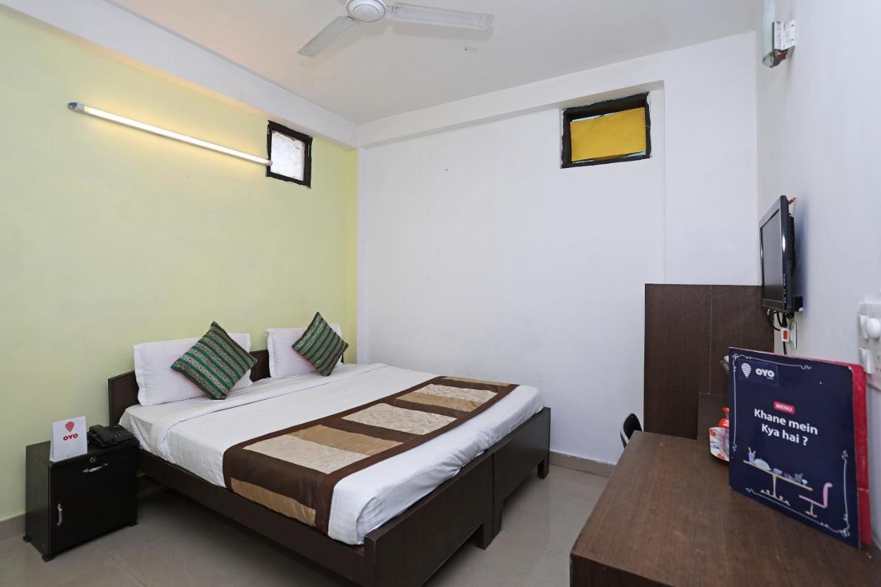 Oyo 11392 The Hotel Grand Hospitality โนอิดา ภายนอก รูปภาพ