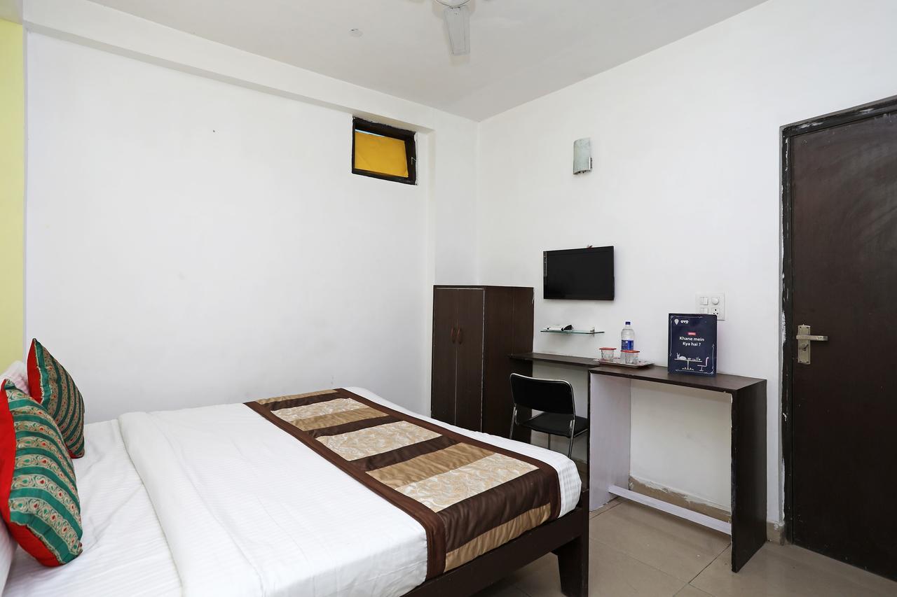Oyo 11392 The Hotel Grand Hospitality โนอิดา ภายนอก รูปภาพ