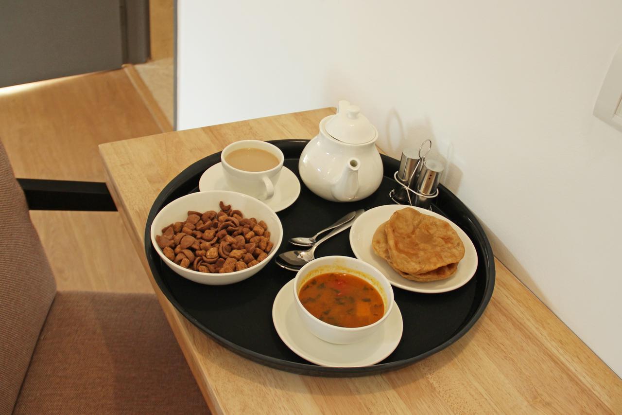 Oyo 11392 The Hotel Grand Hospitality โนอิดา ภายนอก รูปภาพ