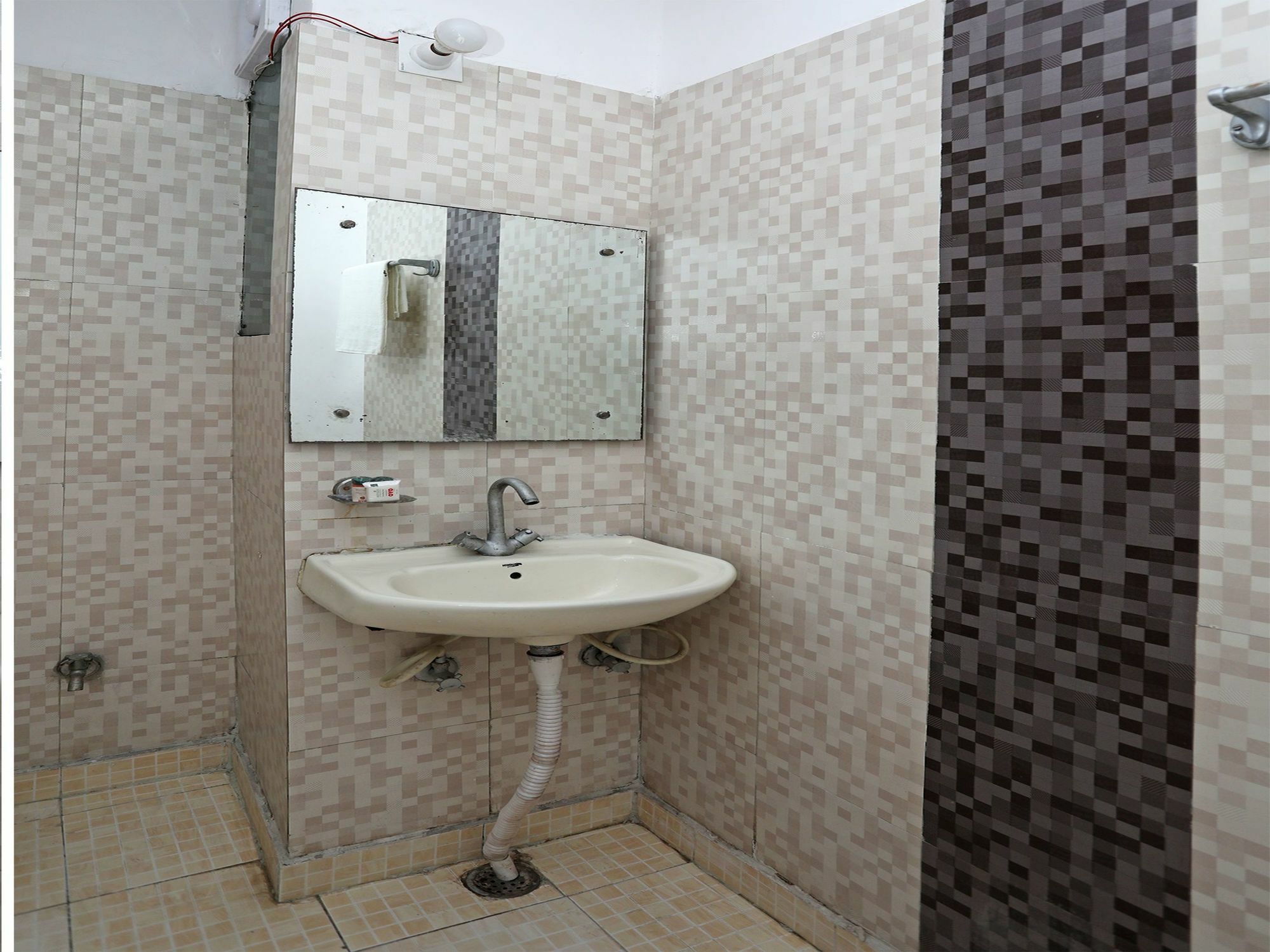 Oyo 11392 The Hotel Grand Hospitality โนอิดา ภายนอก รูปภาพ